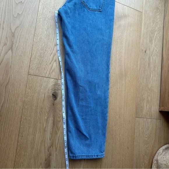 CRISS CROSS BUTTON FRONT MID RISE JEANS - M - Picture 11 of 14